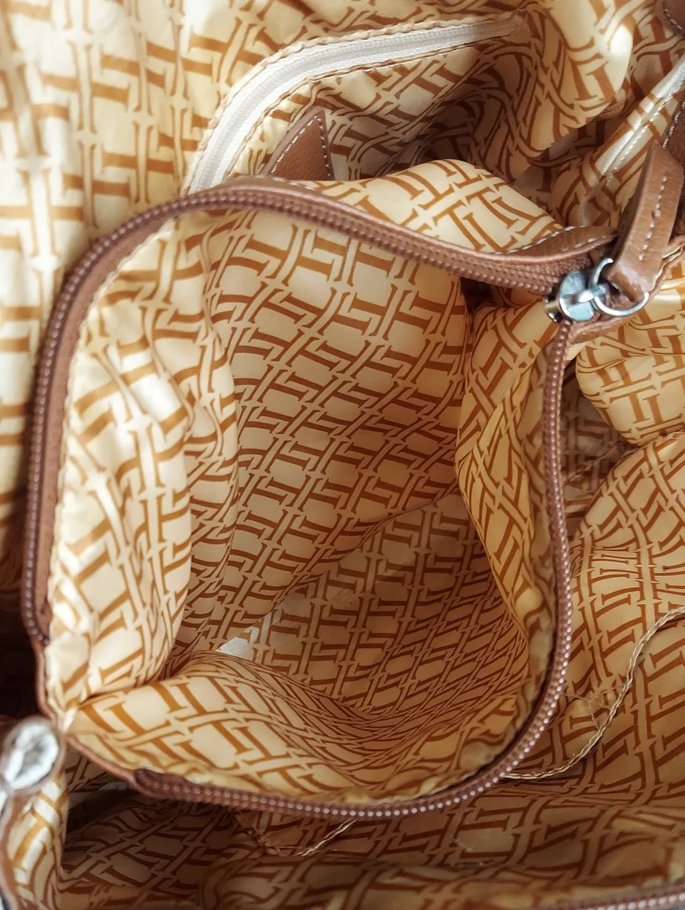 Tignanello Leather Handbag with Detachable Shoulder Strap. Black, White & Brown
